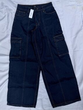 NWT size 0 Nasty Gal Dark Indigo Cargo Denim Pants